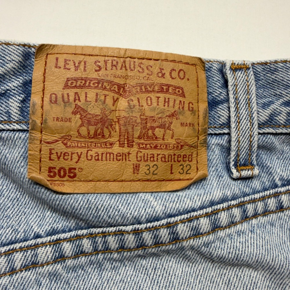 Levi's 505 Jeans 32x32 Light Wash Straight Leg Vintage Fade Distressed Y2K - Picture 9 of 11